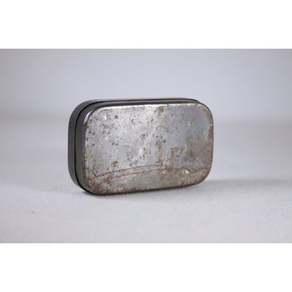 Vintage wedding bells metal tin. small metal storage tin for diy diorama, travel - Picture 10 of 10